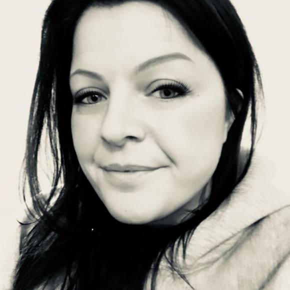 Meet your Posher, Tara - Picture 1 of 1